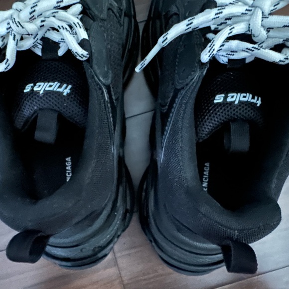 Triple S Balenciagas - Picture 6 of 7